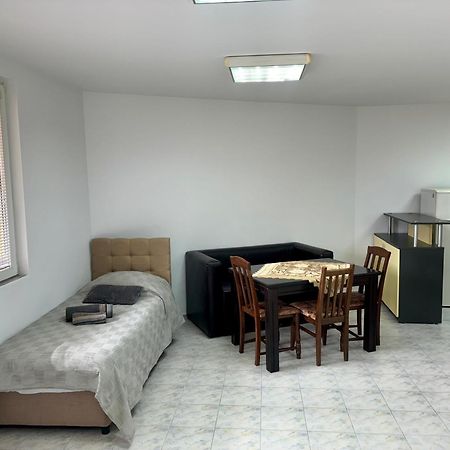 Yuliya'S House Apartment Gabrovo Exterior photo